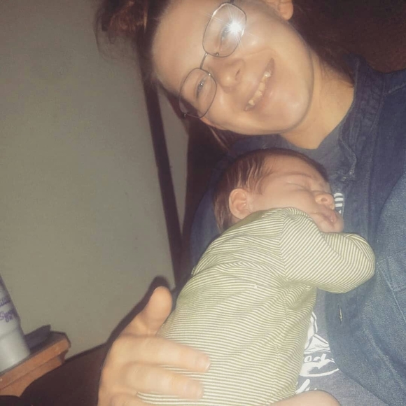 Meet your Posher, Julianna - Picture 1 of 1